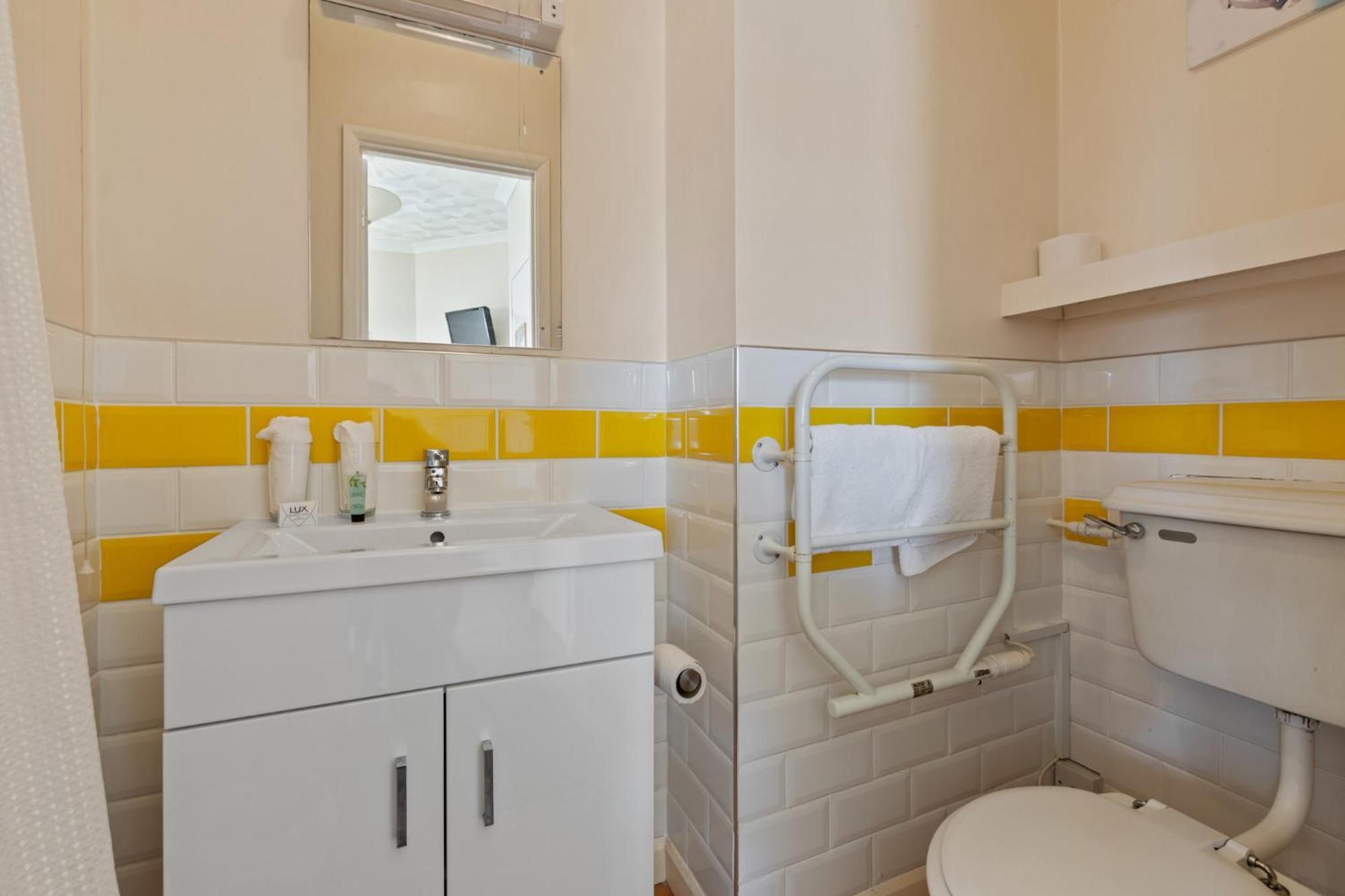 Anchor Guest House Haverfordwest Zimmer foto